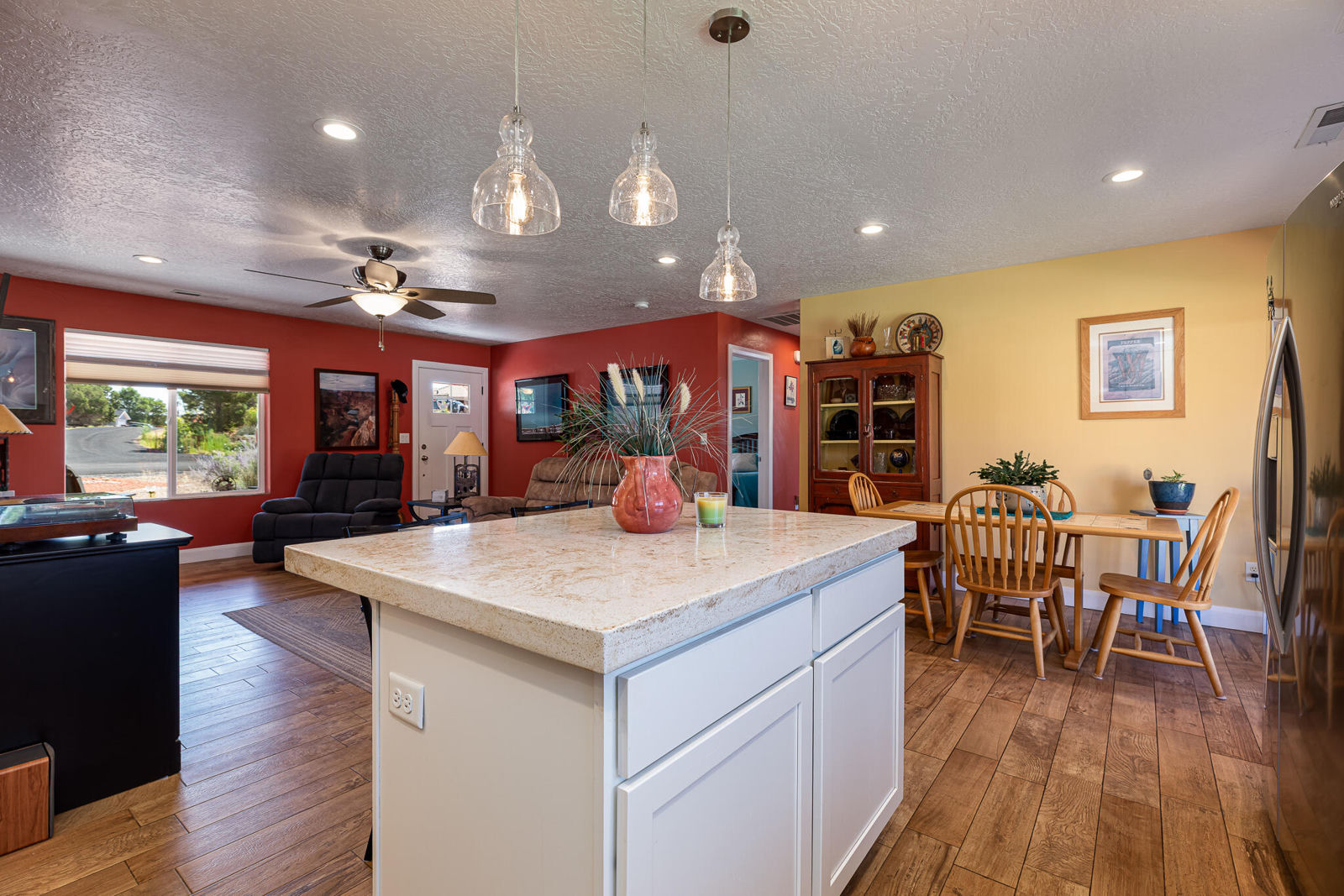 1734 S Lee DR, Kanab, photo 13 of 41