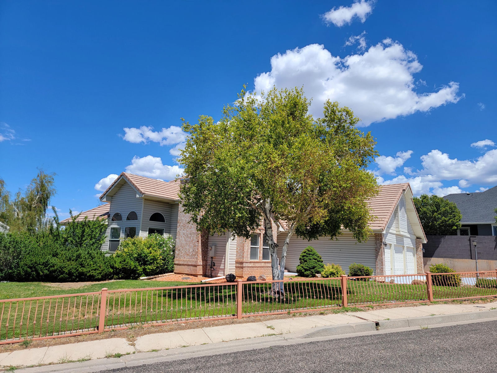 606 W Greens Lake DR, Cedar City, photo 6 of 79