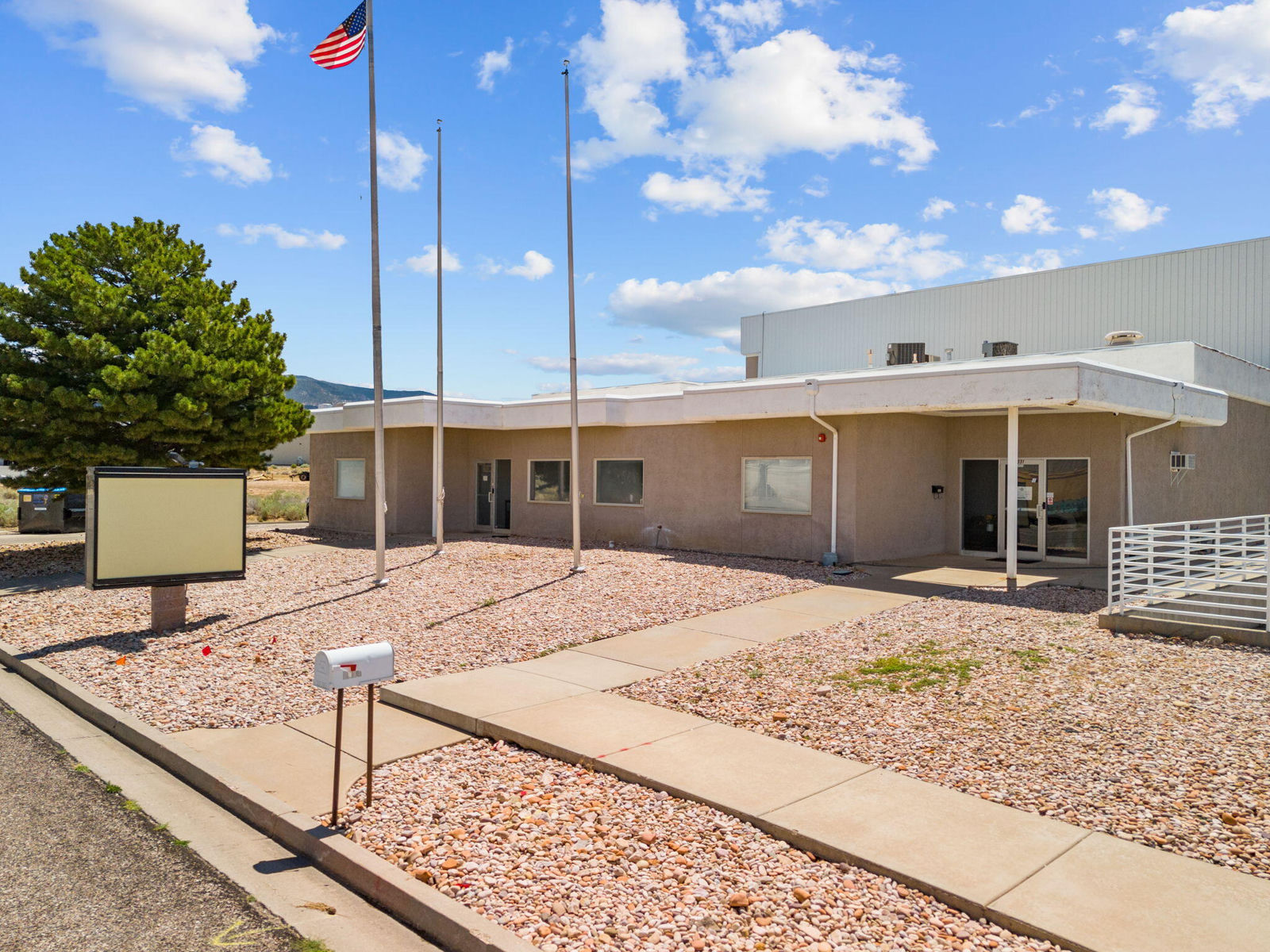 2331 W Park Ave, Cedar City, photo 2 of 32
