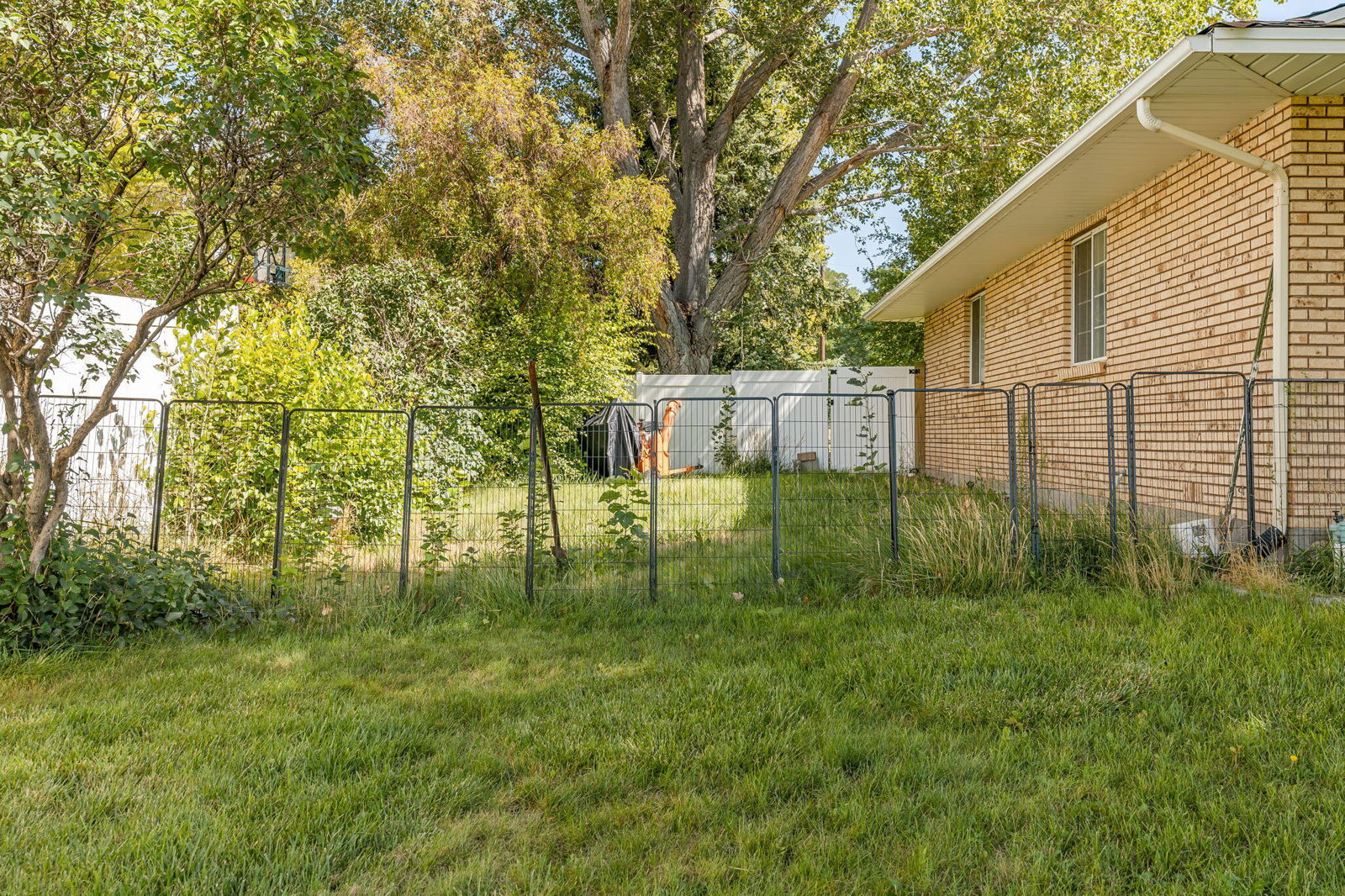 20 E 100 S, New Harmony, photo 44 of 59