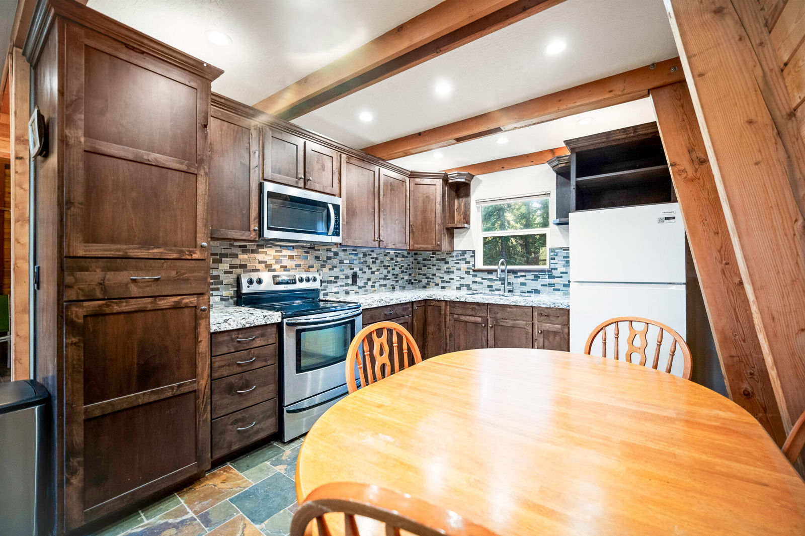 3010 E Primrose Path, Duck Creek Village, photo 10 of 48