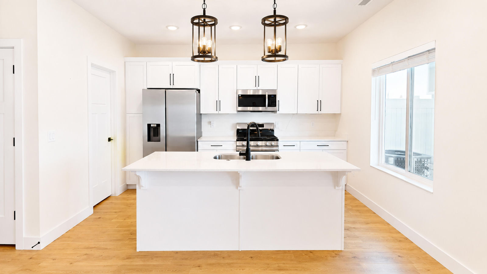 2875 W Cody DR, 32, Cedar City, photo 8 of 30