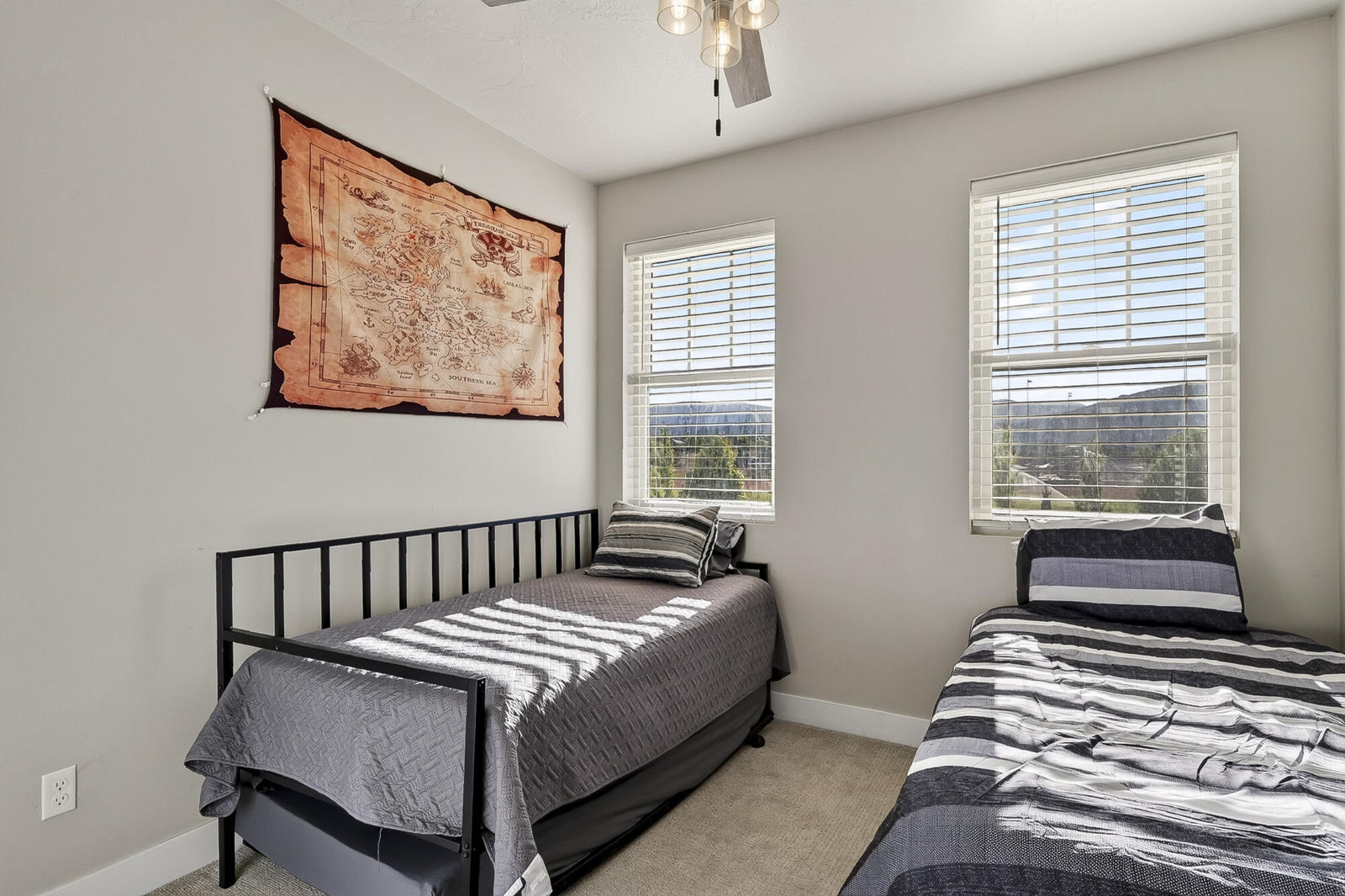 899 S Lincoln Ave, 3, Cedar City, photo 27 of 38