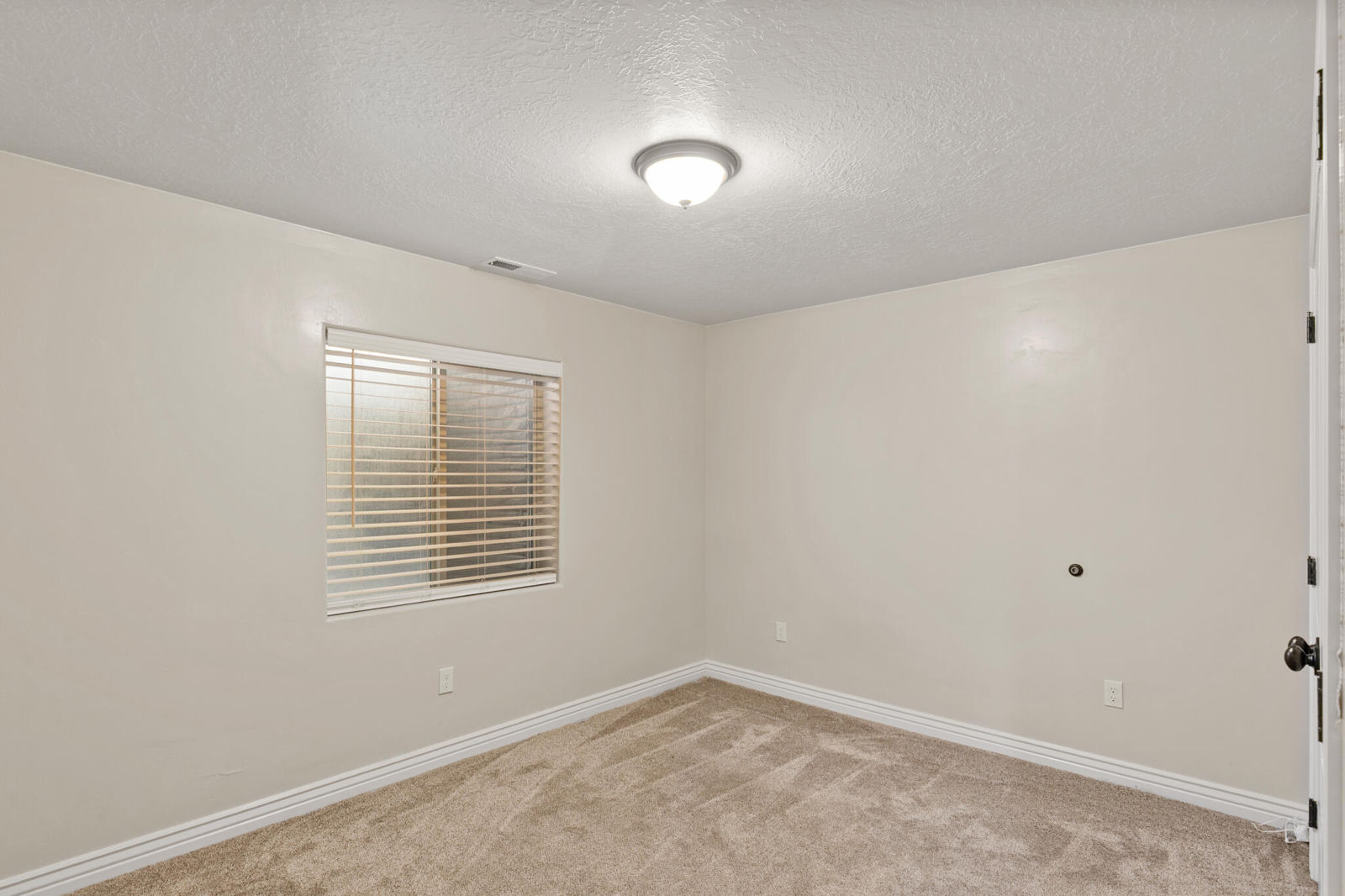 63 W 2875 North CIR N, Cedar City, photo 29 of 54