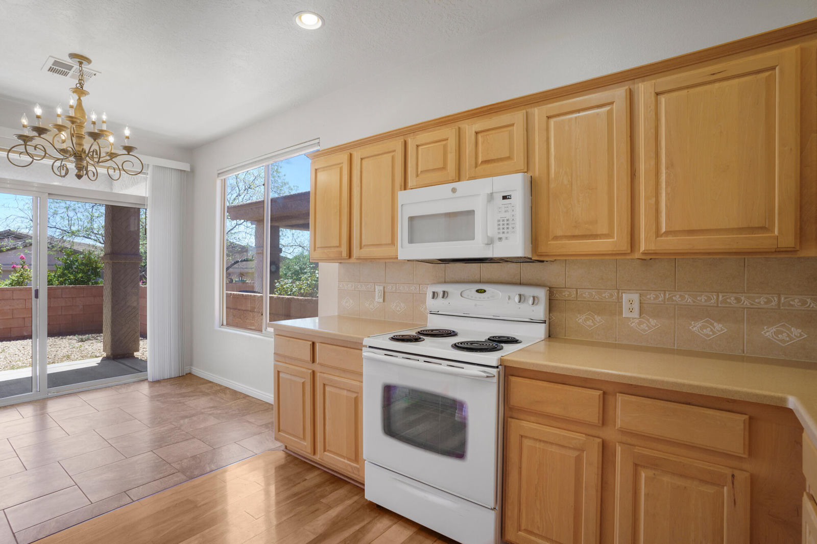 2196 N Silverstone Way, Washington, photo 3 of 31