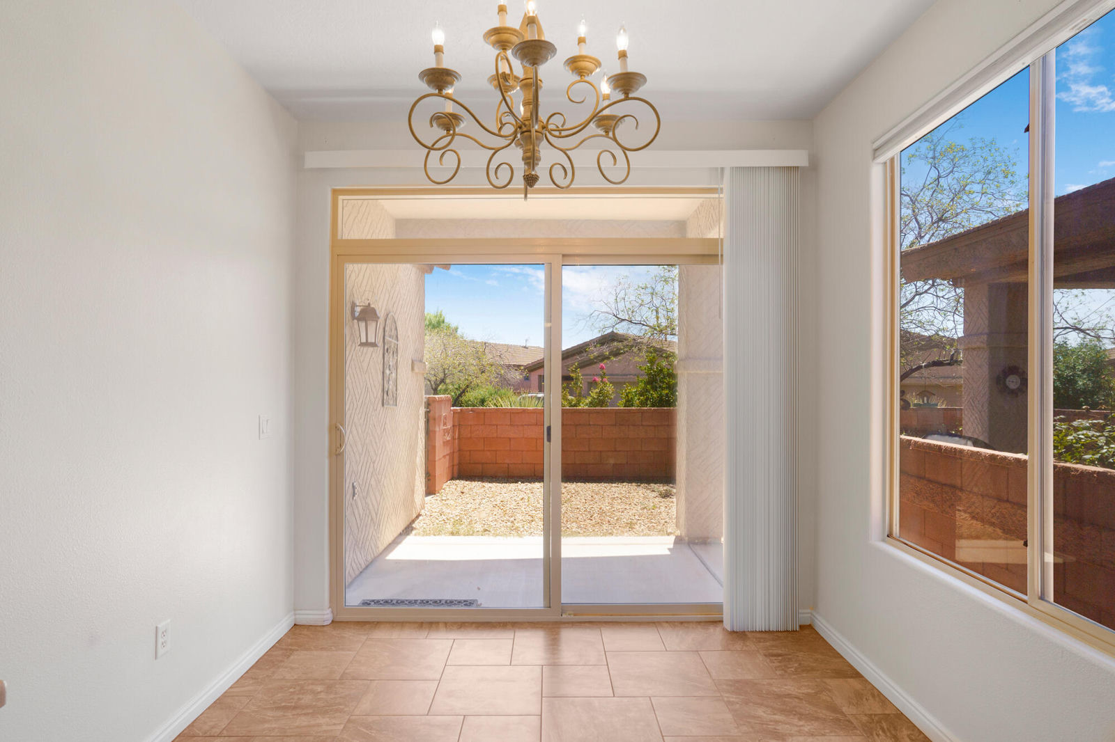 2196 N Silverstone Way, Washington, photo 5 of 31