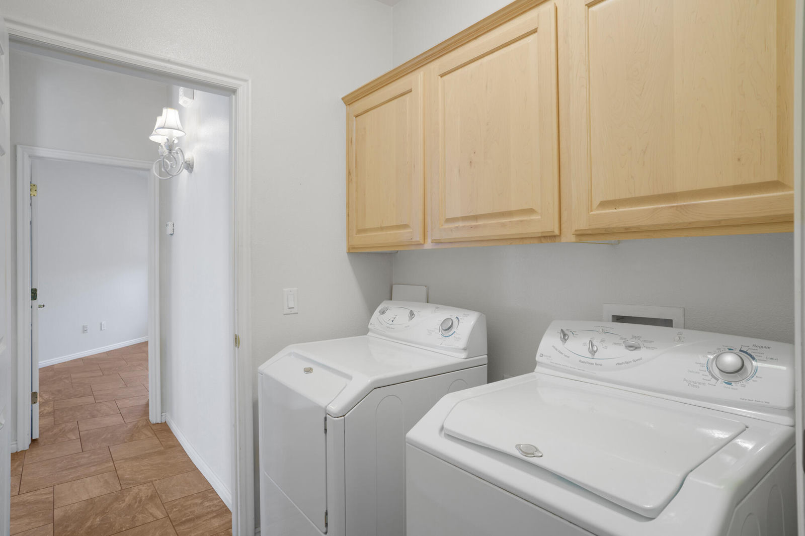 2196 N Silverstone Way, Washington, photo 21 of 31