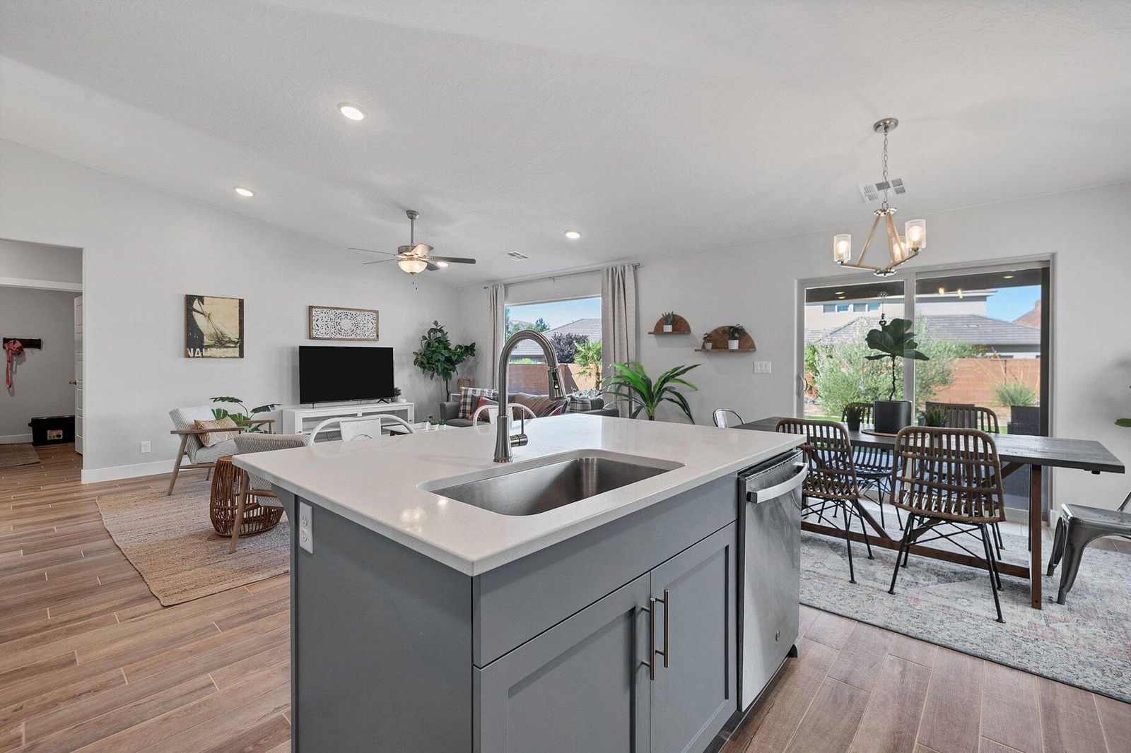 490 Balancing Rock DR, Washington, photo 12 of 31