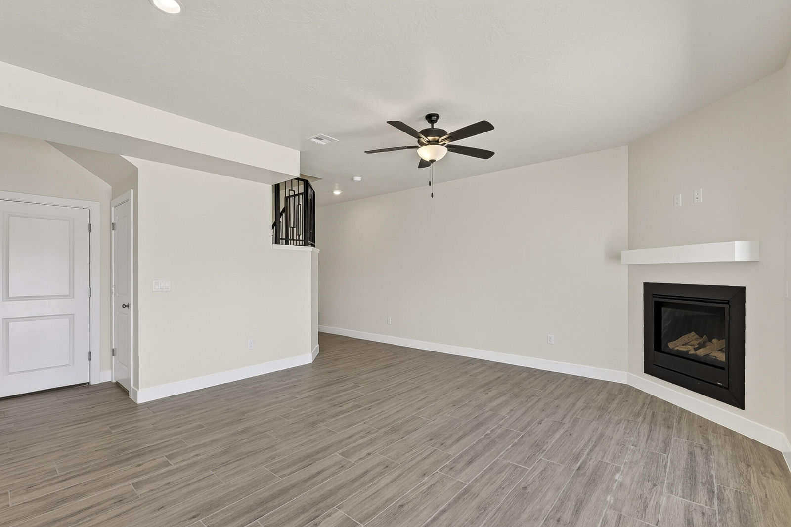 51 S 4375 W, 33, Cedar City, photo 9 of 49