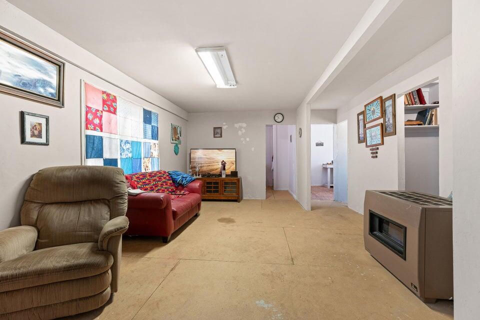 318 S Center ST, Enterprise, photo 4 of 35