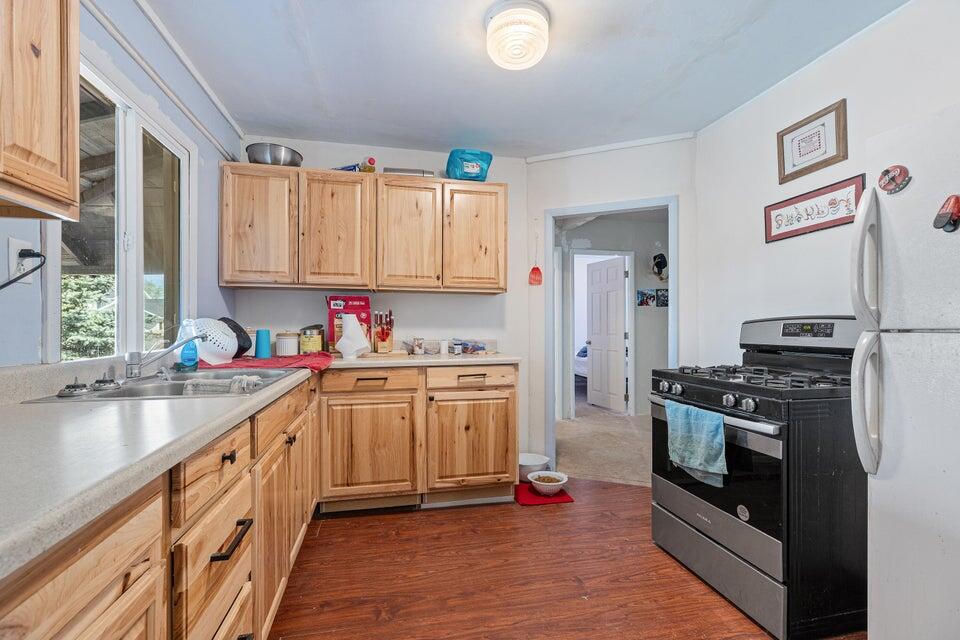 318 S Center ST, Enterprise, photo 7 of 35