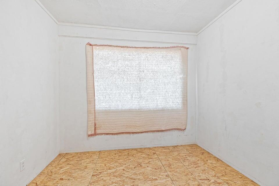 318 S Center ST, Enterprise, photo 13 of 35