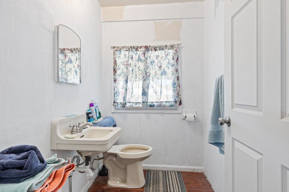 318 S Center ST, Enterprise, photo 16 of 35