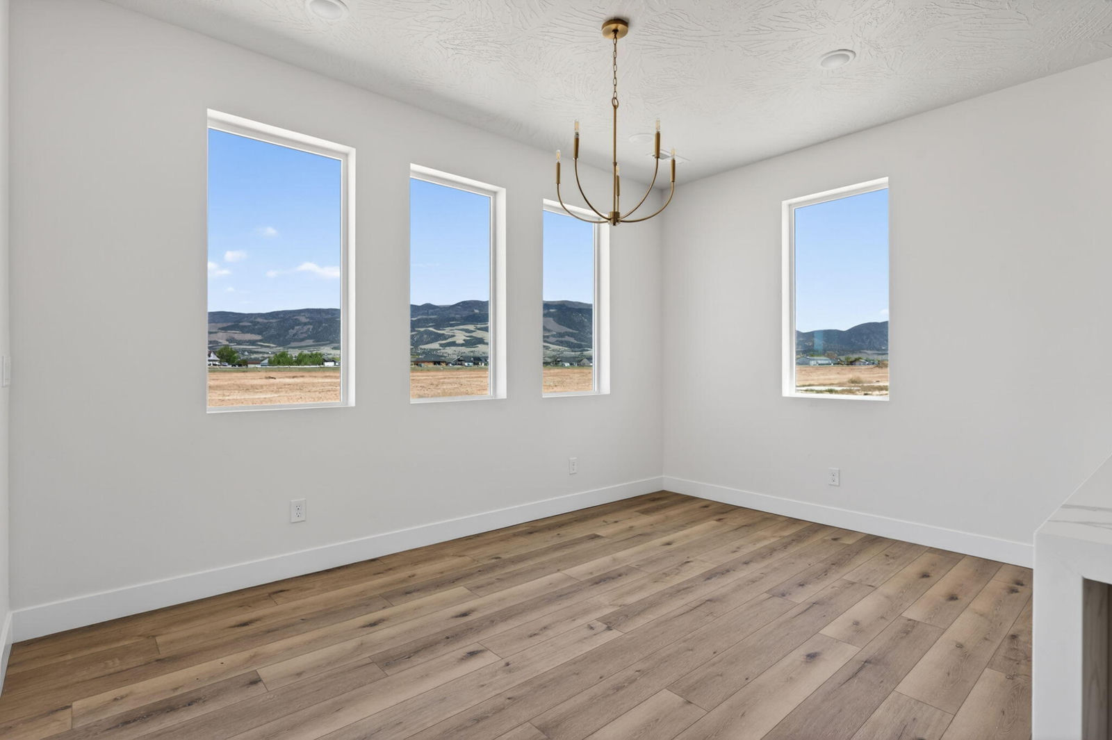 522 S Renze Adams ST, Cedar City, photo 14 of 22