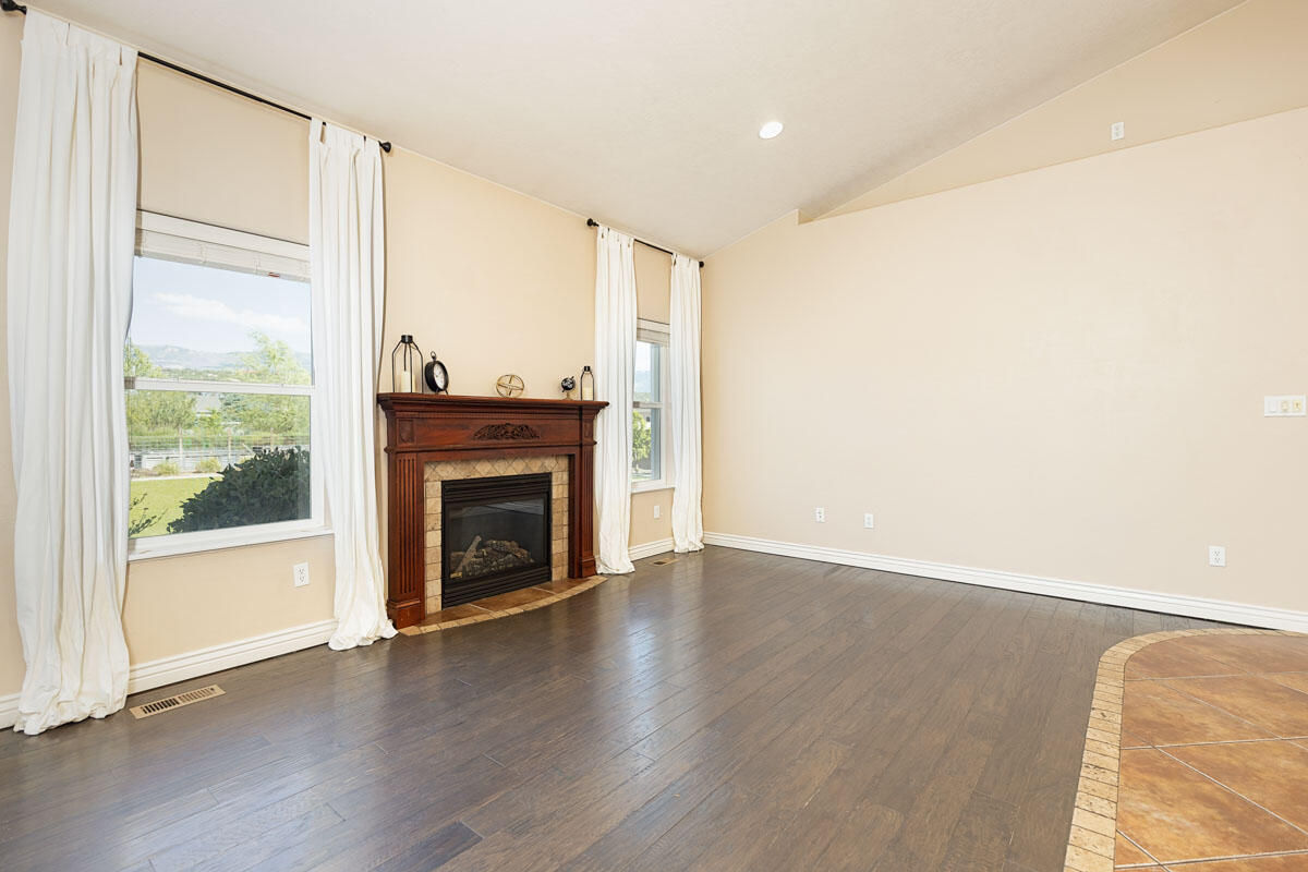 1073 S 4425 W, Cedar City, photo 5 of 40