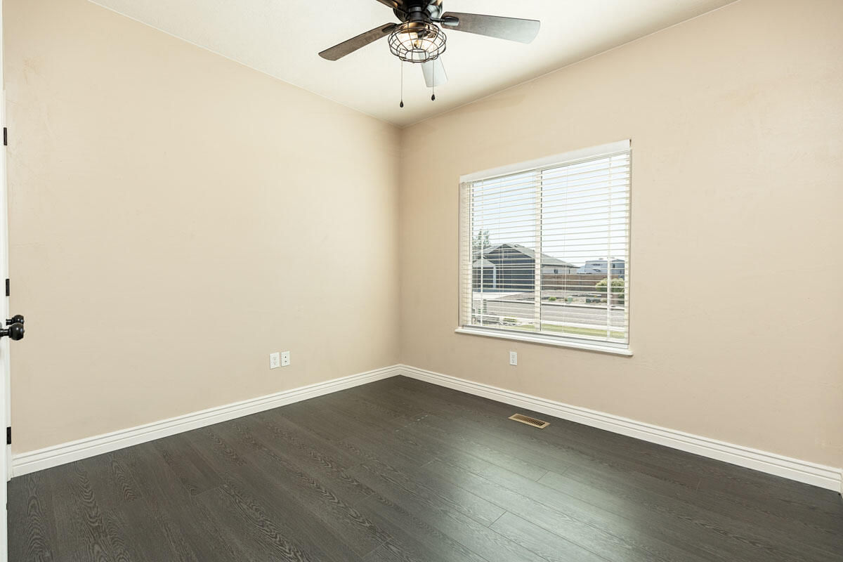 1073 S 4425 W, Cedar City, photo 16 of 40