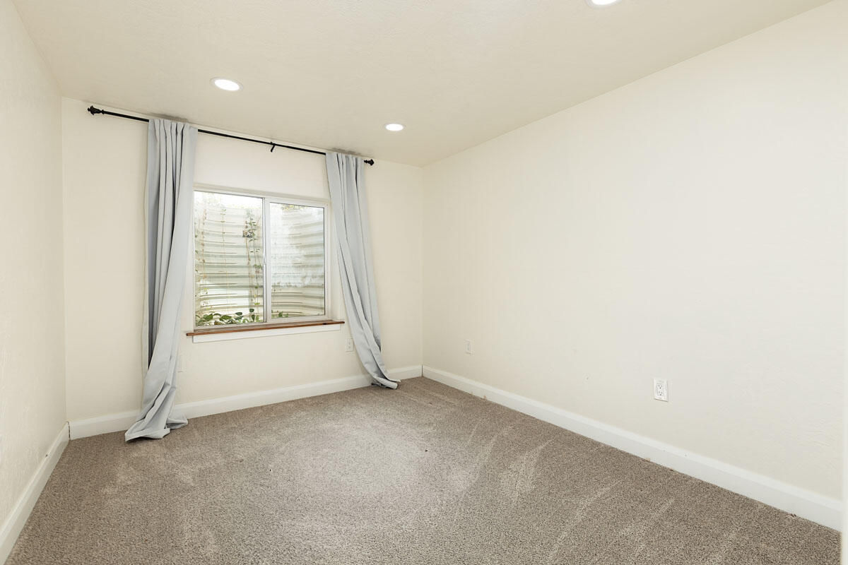1073 S 4425 W, Cedar City, photo 23 of 40