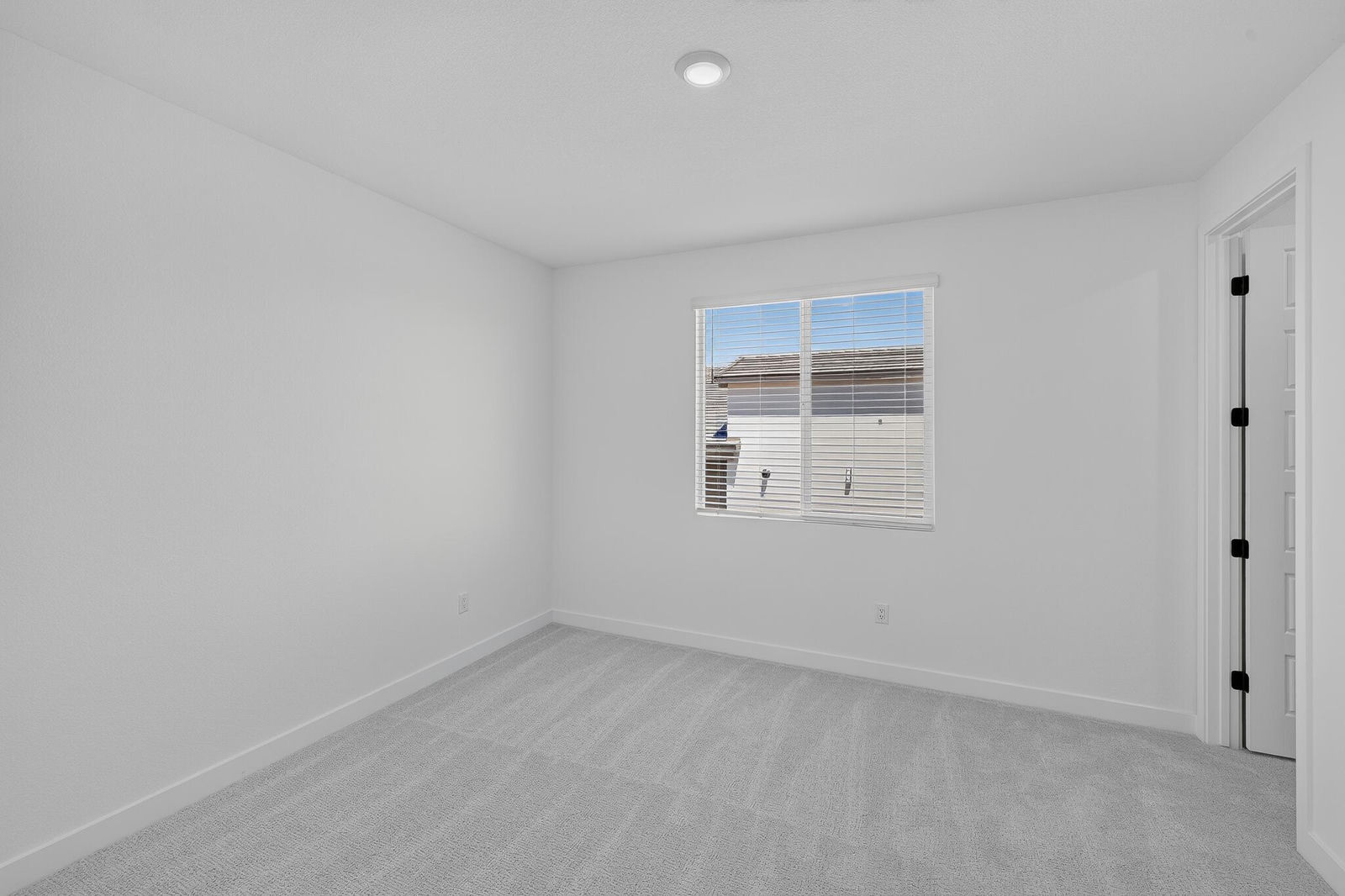 664 S Cecita Way, St George, photo 17 of 31