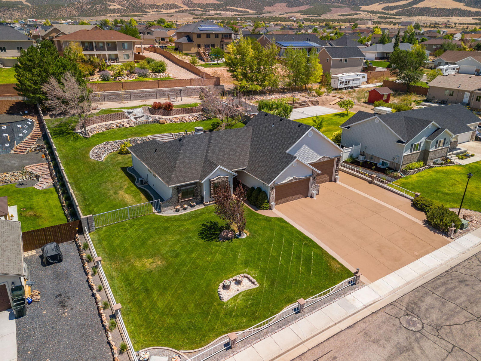 5192 N Juniper Ridge RD, Enoch, photo 4 of 54
