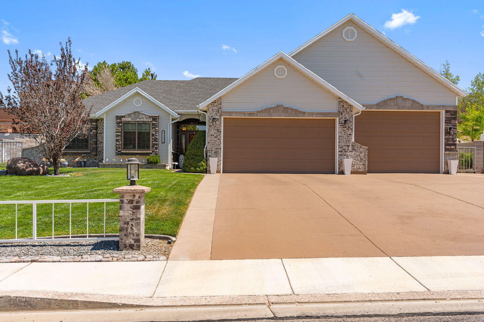 5192 N Juniper Ridge RD, Enoch, photo 1