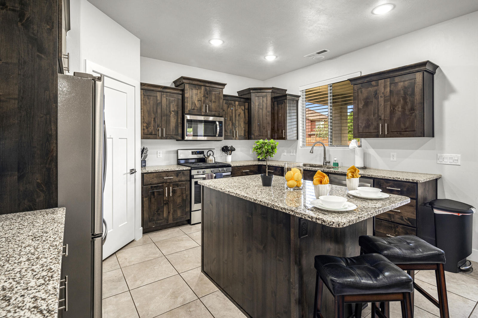379 N Puerta DR, Washington, photo 12 of 66