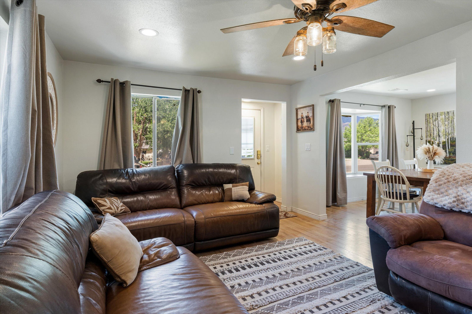 175 S 100 E, Circleville, photo 4 of 34