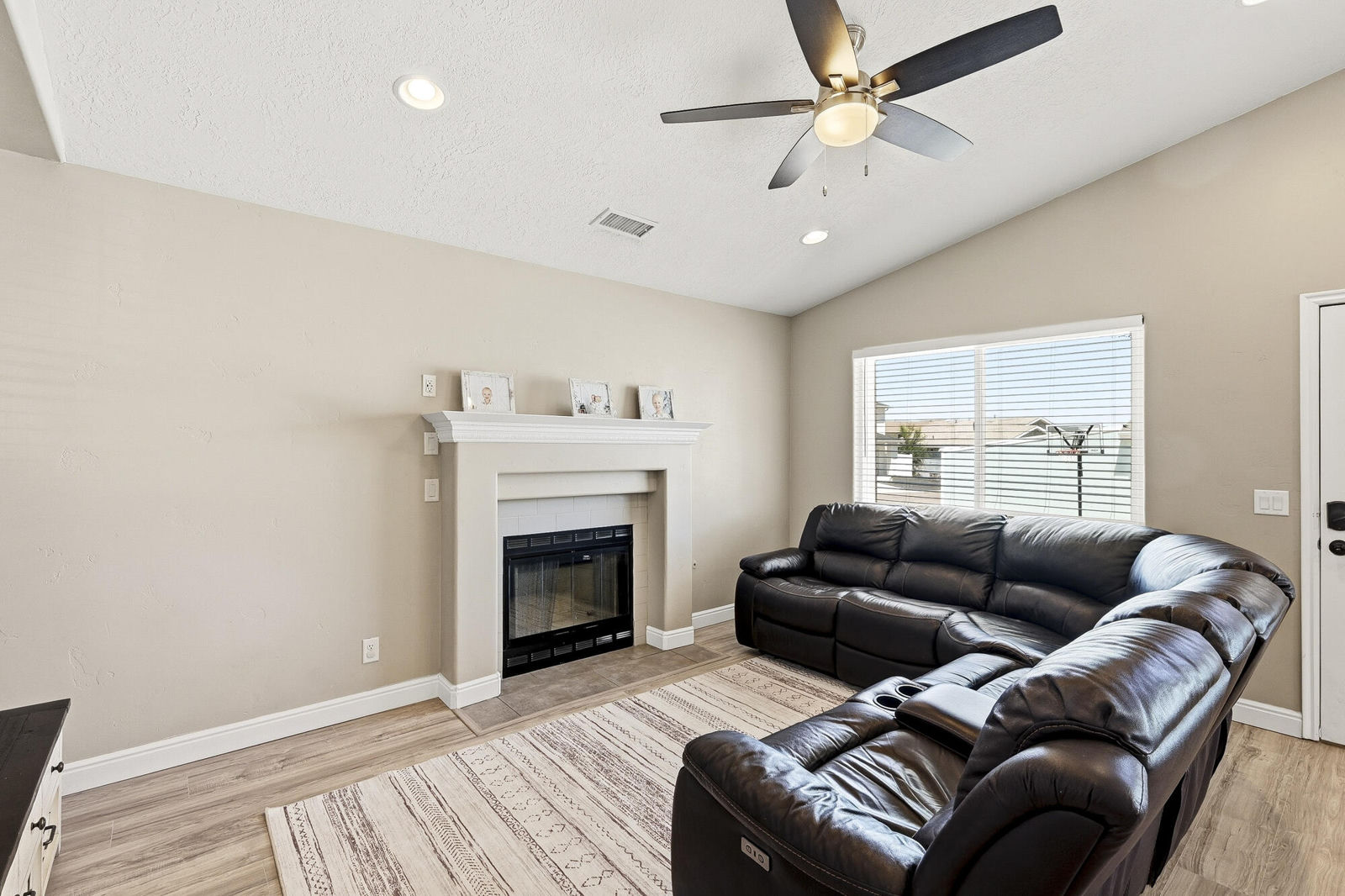 683 W 1350 N, Cedar City, photo 5 of 41