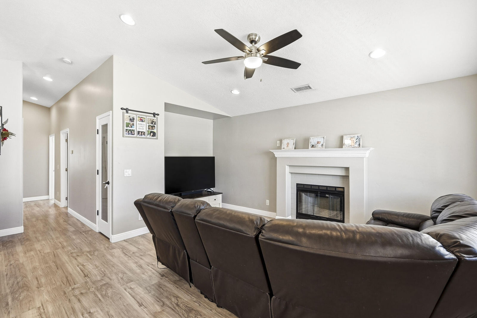 683 W 1350 N, Cedar City, photo 6 of 41