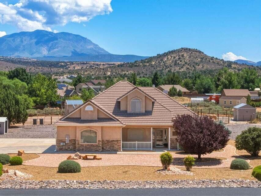 764 E Dammeron Valley DR W, Dammeron Valley