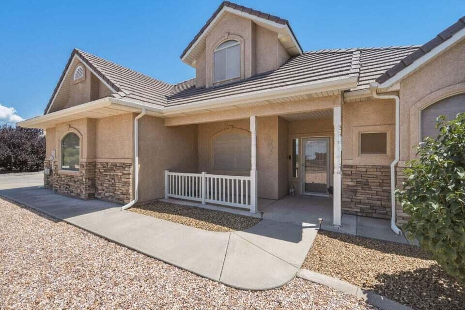 764 E Dammeron Valley DR W, Dammeron Valley, photo 4 of 44
