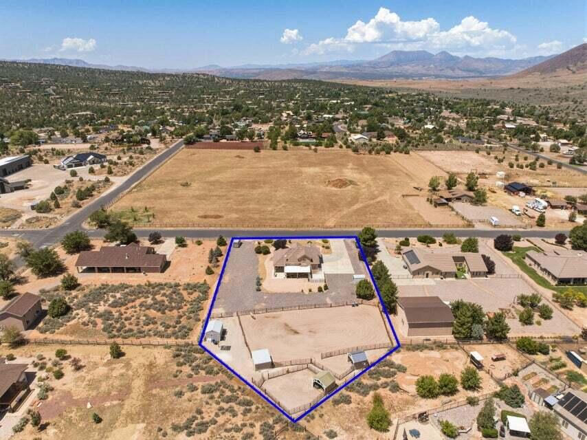 764 E Dammeron Valley DR W, Dammeron Valley, photo 33 of 44