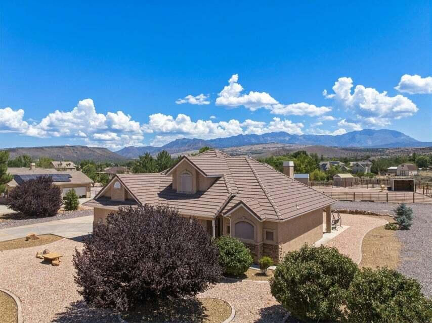 764 E Dammeron Valley DR W, Dammeron Valley, photo 36 of 44