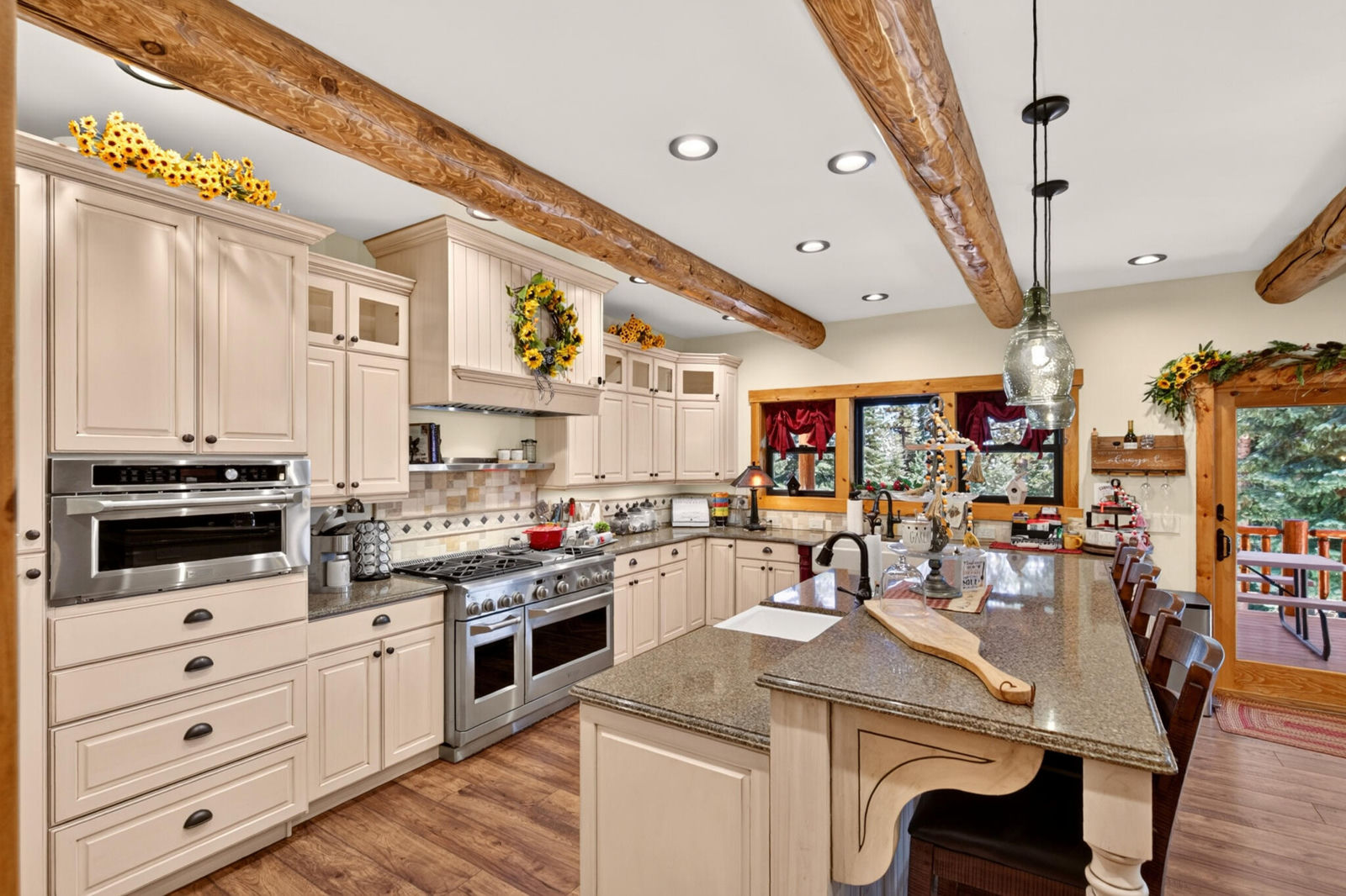 2995 N Smith and Wesson CIR, Duck Creek Village, photo 22 of 68