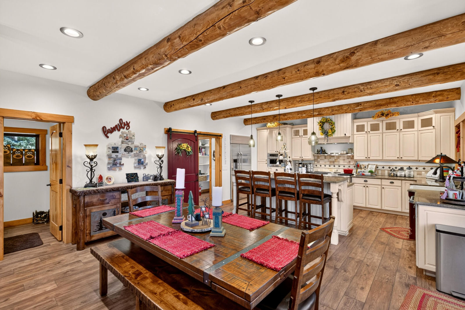 2995 N Smith and Wesson CIR, Duck Creek Village, photo 19 of 68