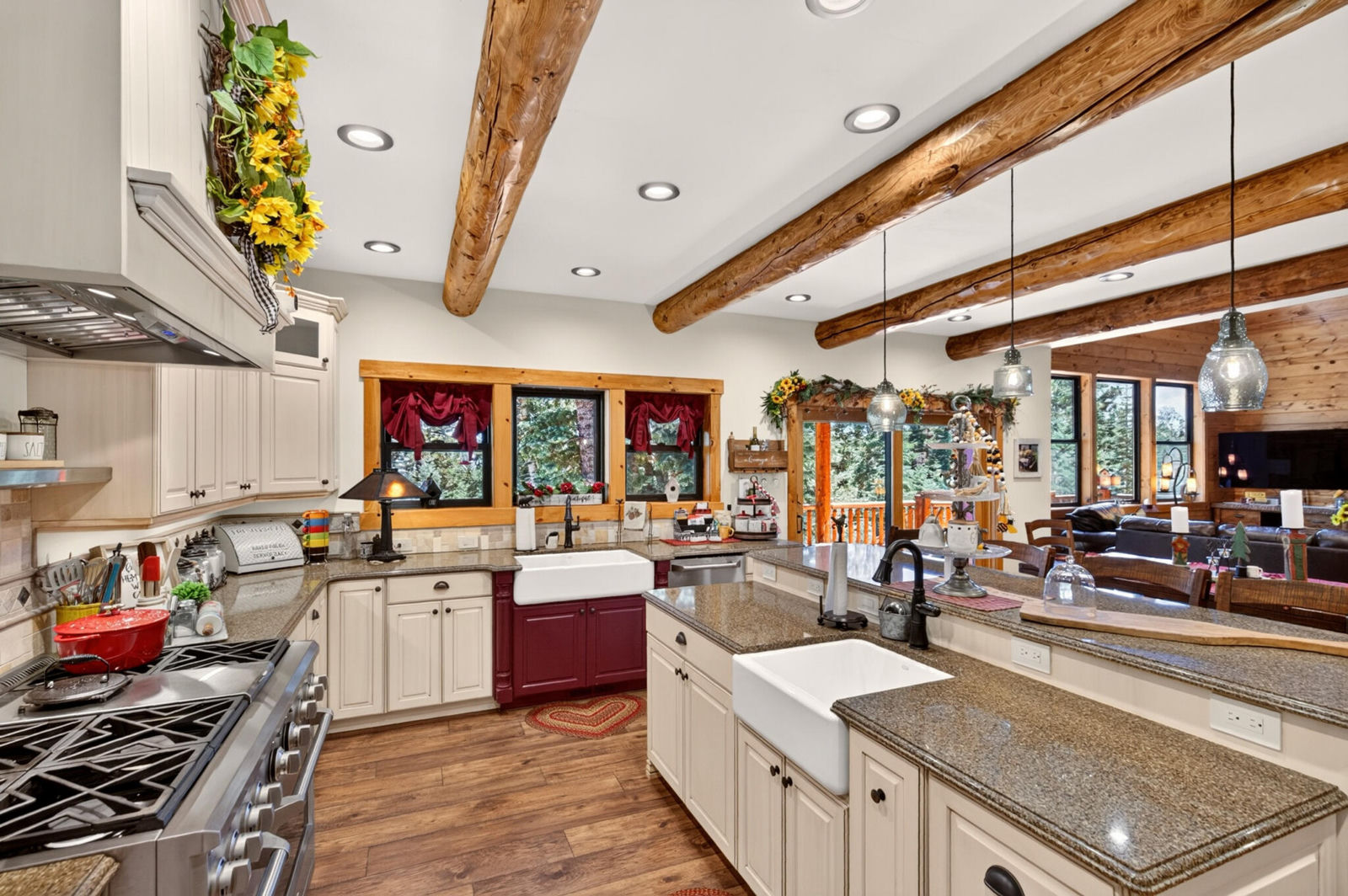 2995 N Smith and Wesson CIR, Duck Creek Village, photo 24 of 68