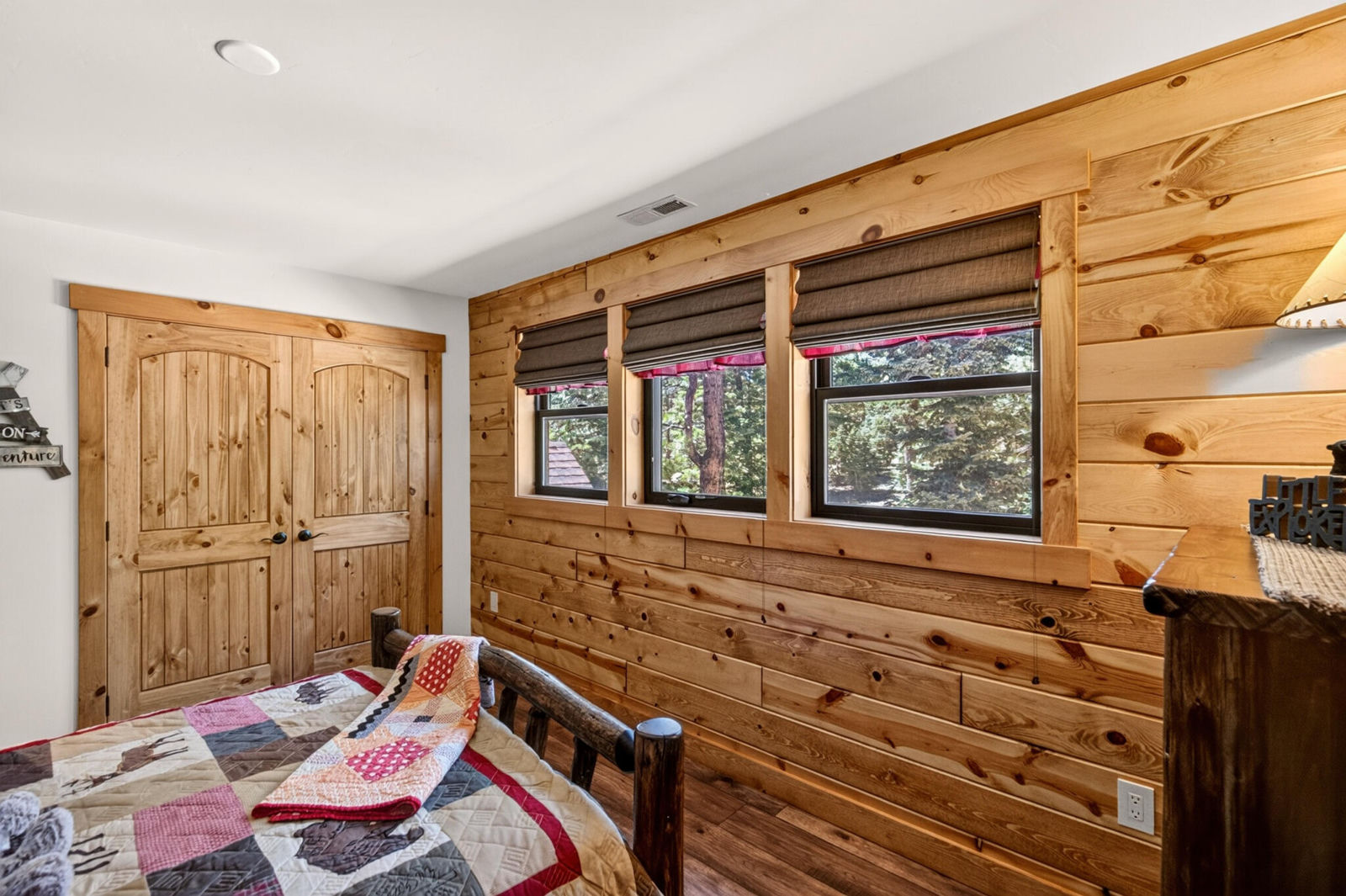 2995 N Smith and Wesson CIR, Duck Creek Village, photo 41 of 68
