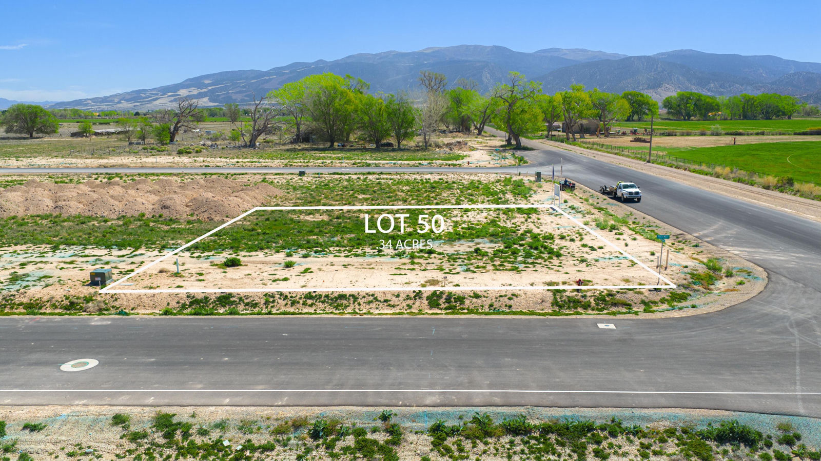2414 N Locust ST, Cedar City, photo 3 of 9