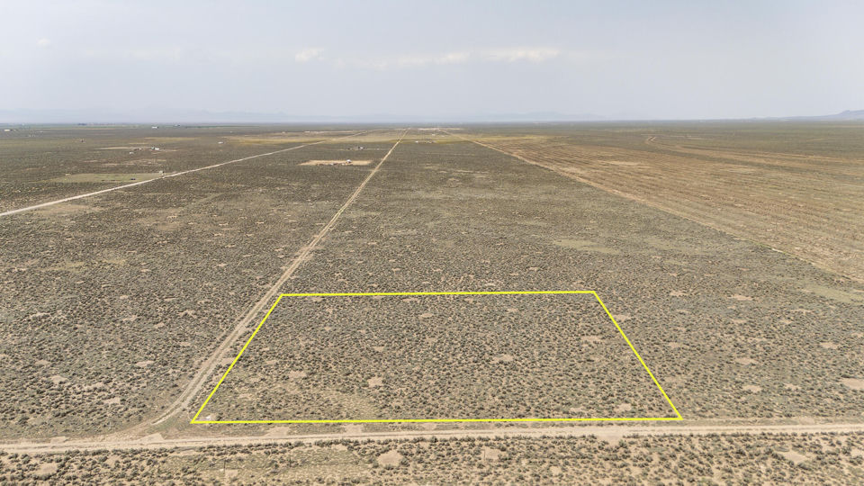 1.86 Acres + 1 Acft of Water, Beryl, photo 3
