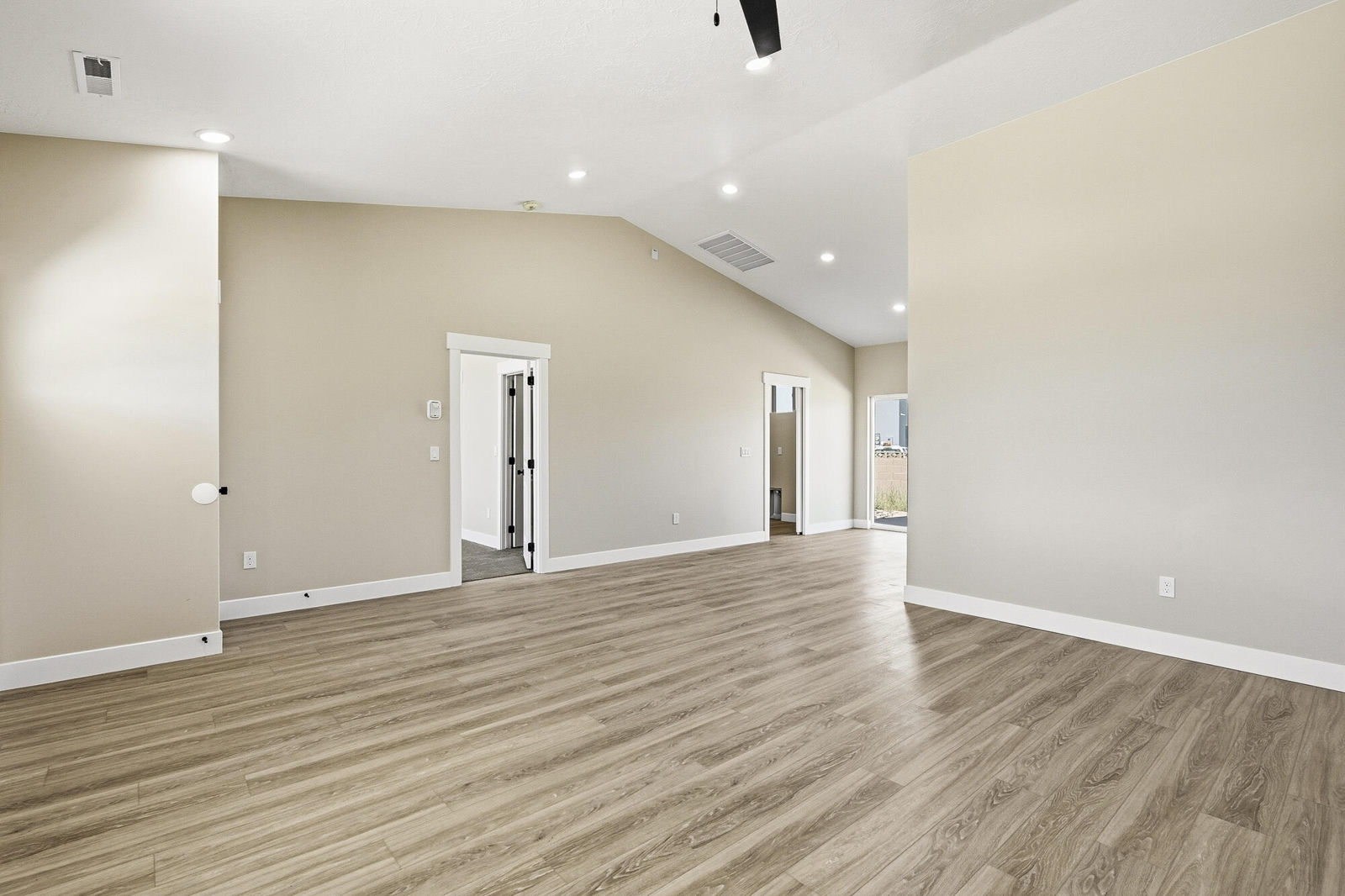 4310 W 300 North CIR N, Cedar City, photo 4 of 29