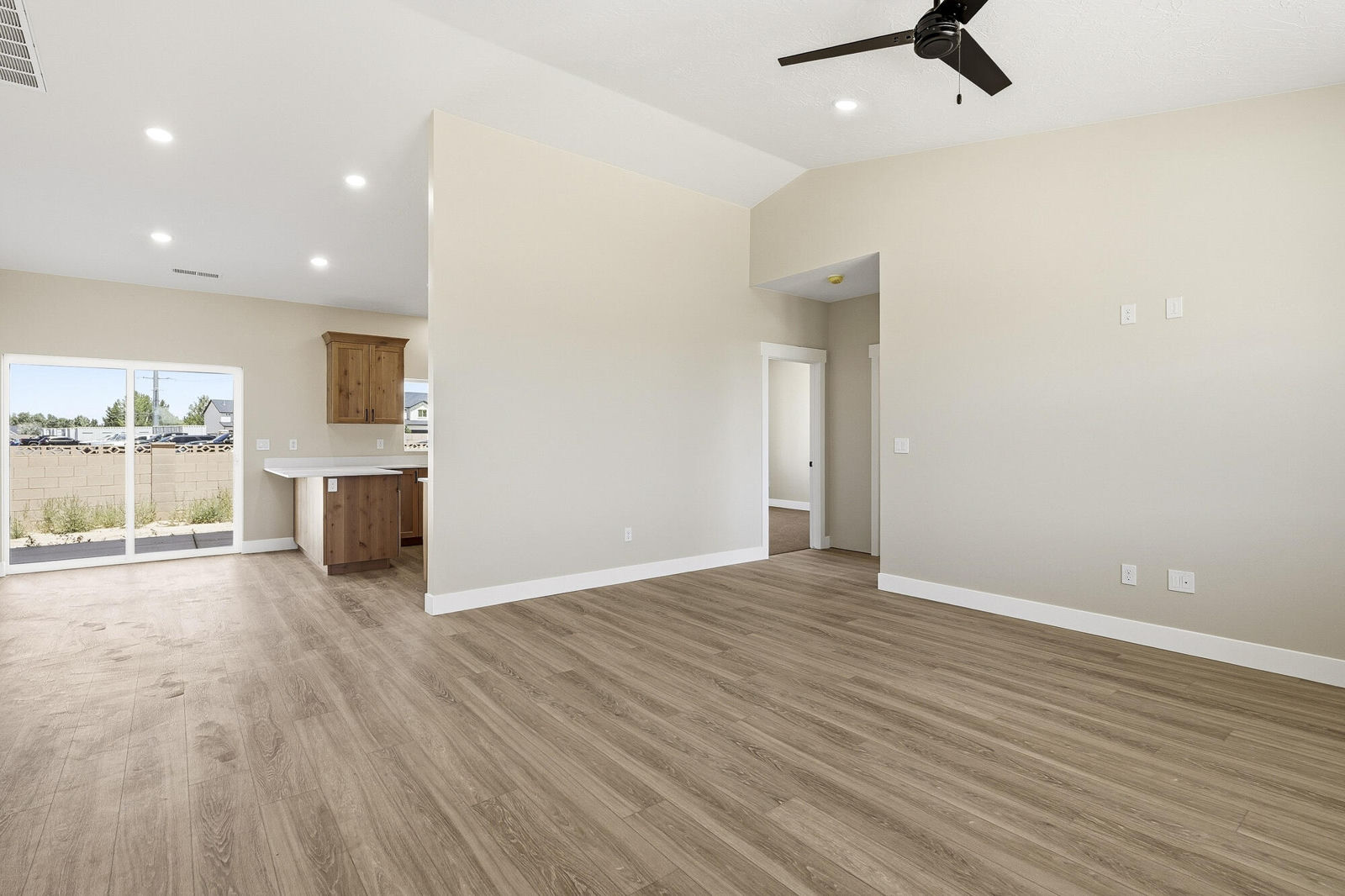 4310 W 300 North CIR N, Cedar City, photo 5 of 29