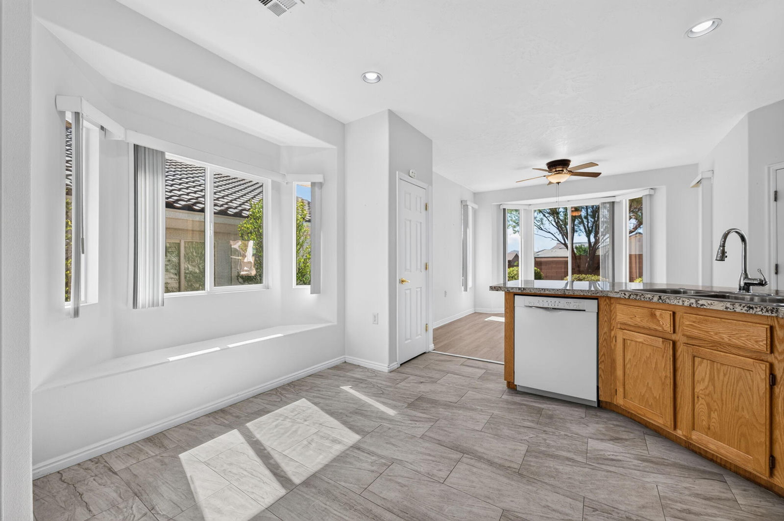 1448 W Summer Poppy DR, St George, photo 6 of 37