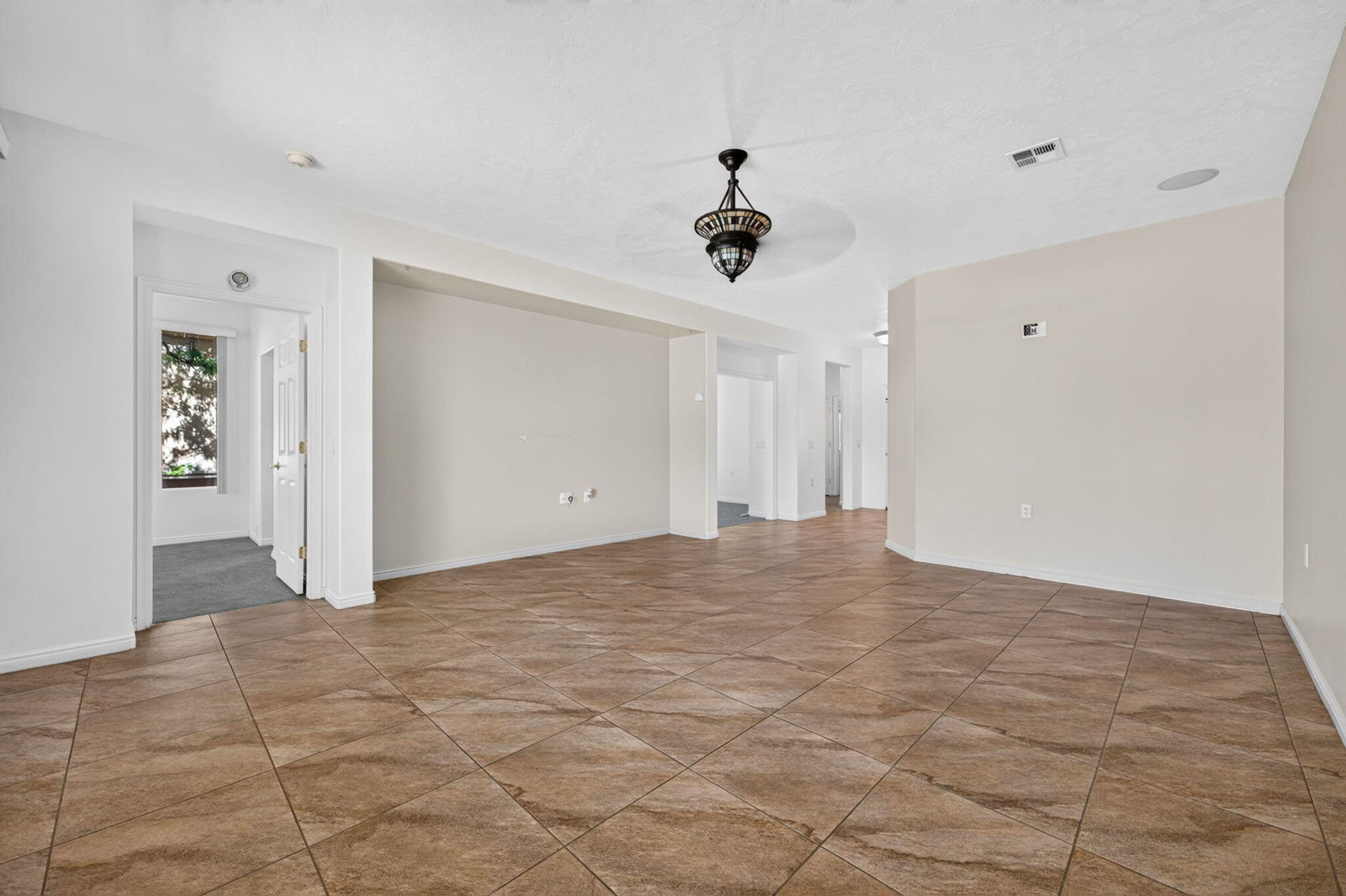 1448 W Summer Poppy DR, St George, photo 9 of 37