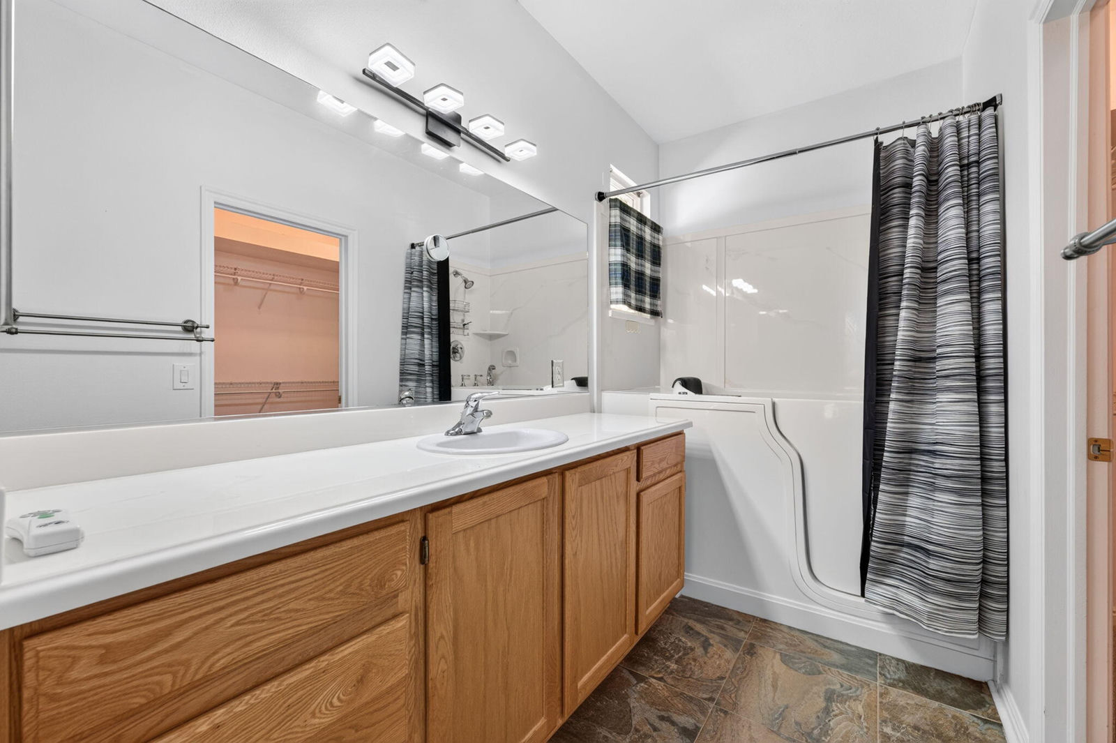 1448 W Summer Poppy DR, St George, photo 15 of 37