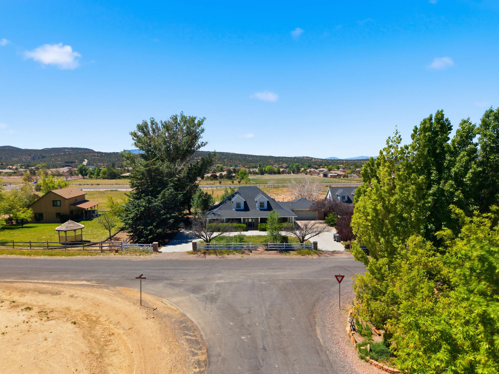 885 N Horsemans Park DR, Dammeron Valley, photo 41 of 74