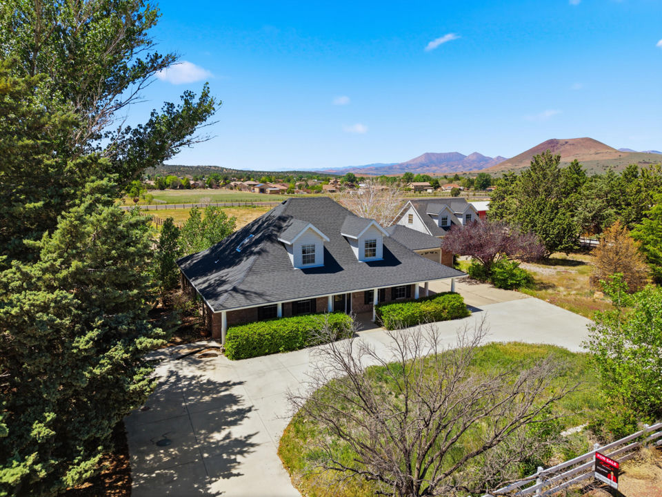 885 N Horsemans Park DR, Dammeron Valley, photo 3
