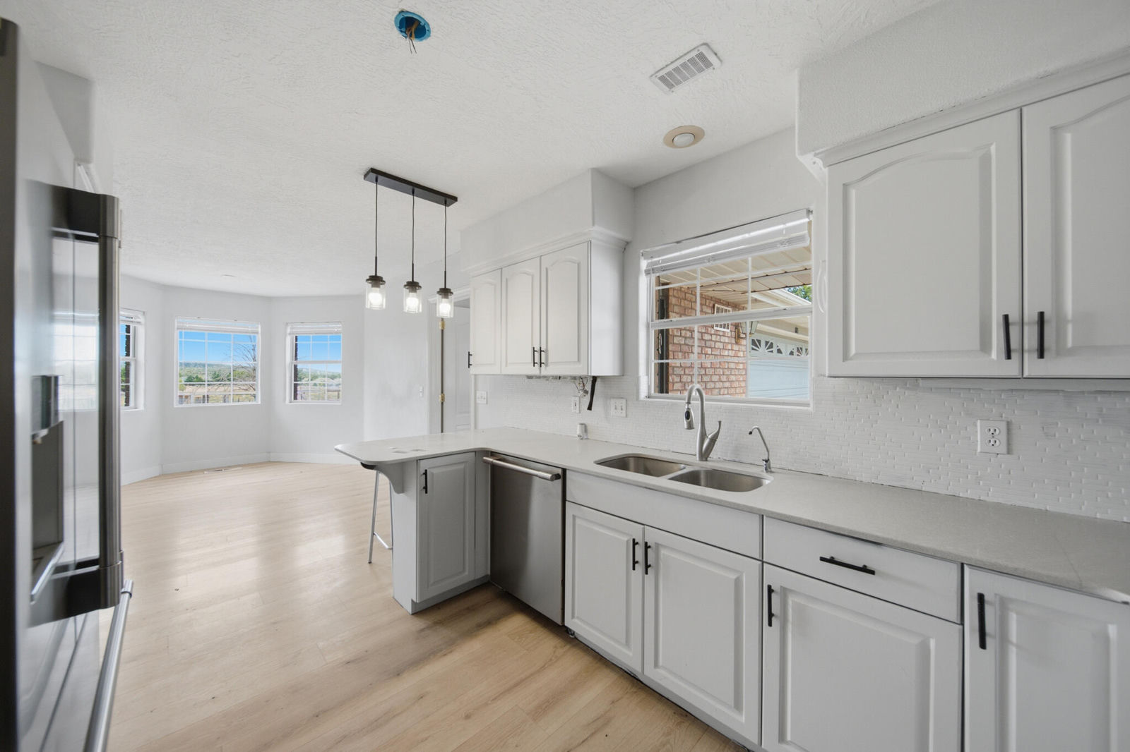 885 N Horsemans Park DR, Dammeron Valley, photo 11 of 74