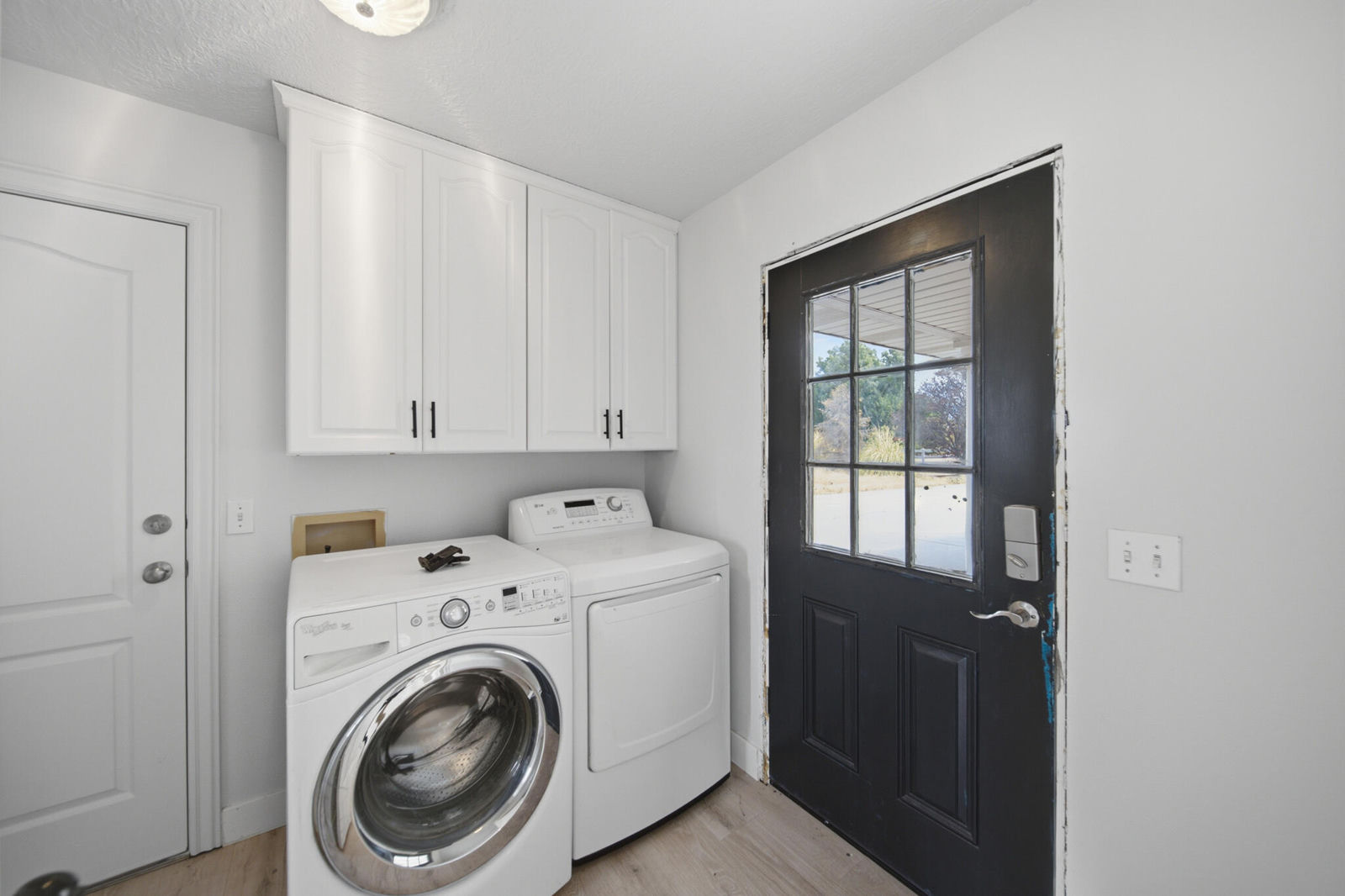 885 N Horsemans Park DR, Dammeron Valley, photo 16 of 74