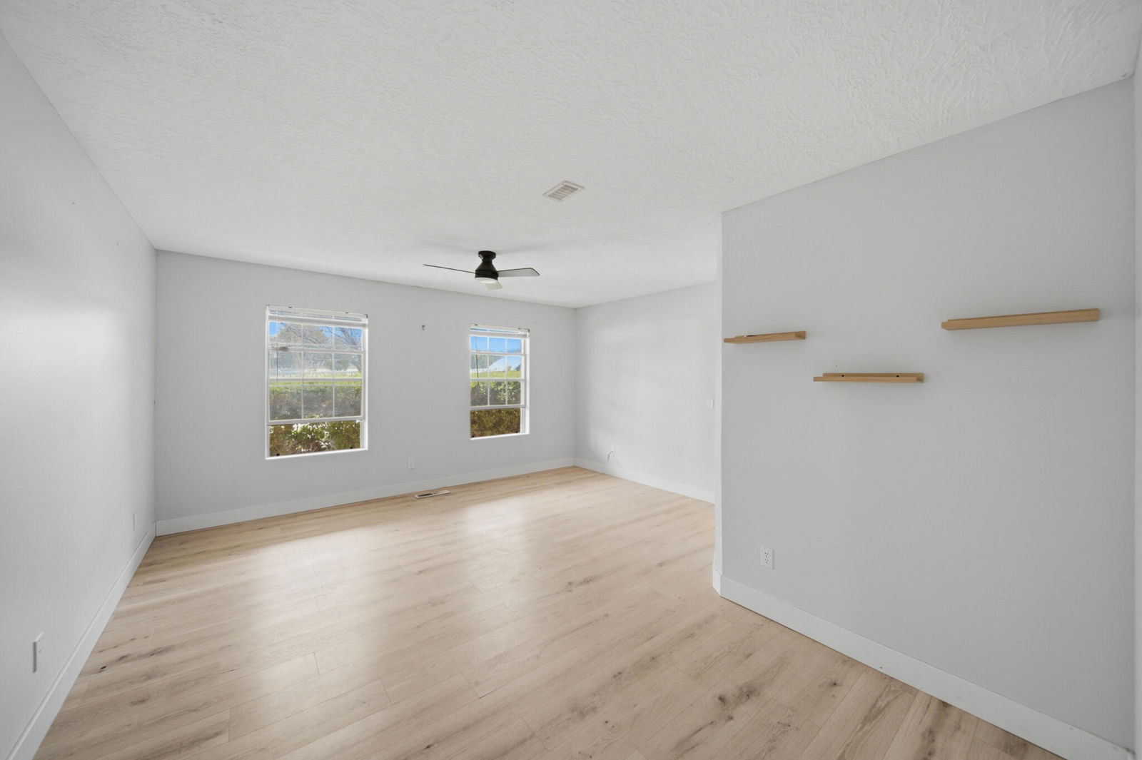 885 N Horsemans Park DR, Dammeron Valley, photo 22 of 74
