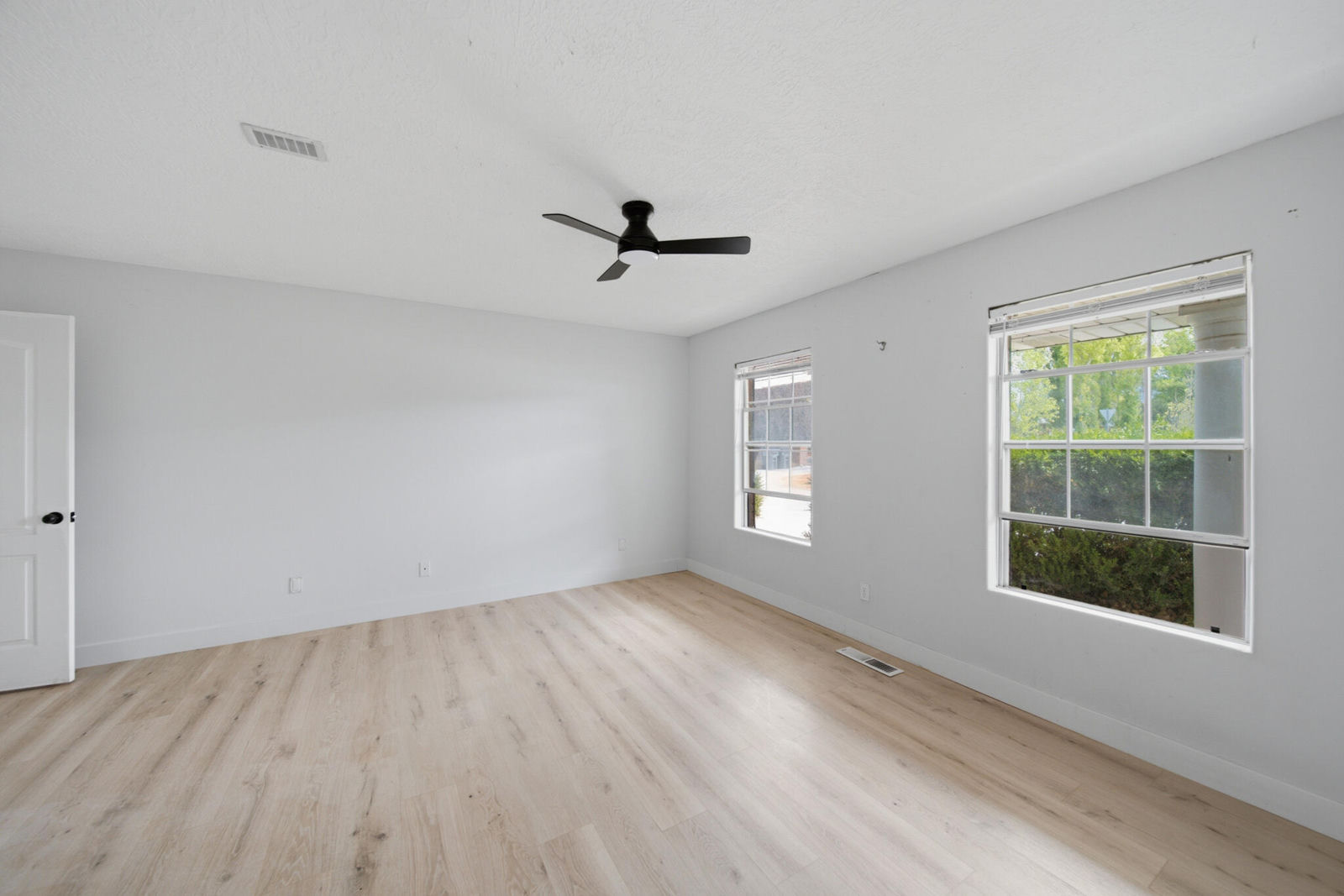 885 N Horsemans Park DR, Dammeron Valley, photo 23 of 74
