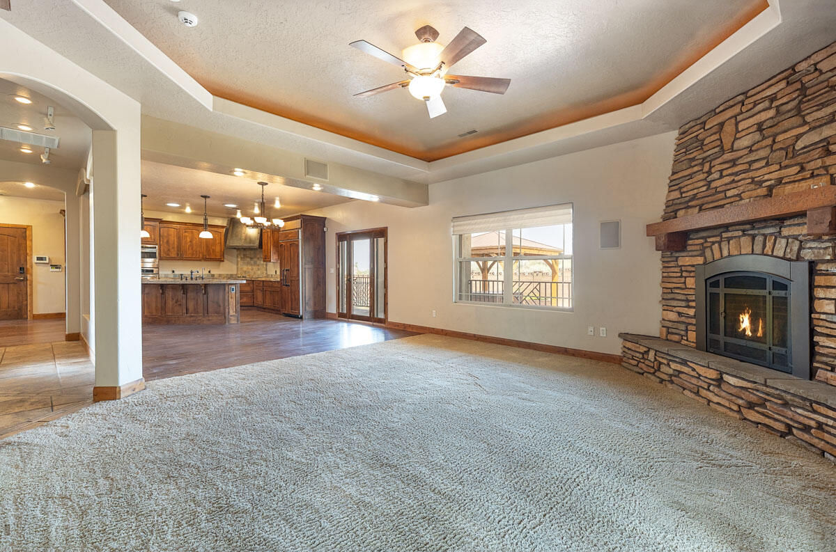 2240 N Maplewood LN, Cedar City, photo 6 of 52